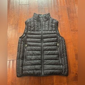 Men’s Black Tumi Down Packway Vest (authentic)